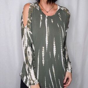 Knox rose womens shirt XS-S oversized stud olive green tie dye cold shoulder top